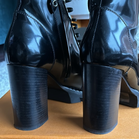 Authentic Louis Vuitton woman’s boots - Picture 12 of 13